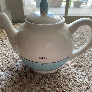 NWOT Rae Dunn Brew teapot - polka dot collection
